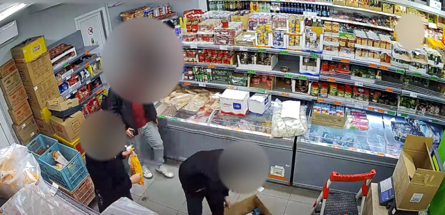 В Тбилиси группа несовершеннолетних грабила магазины и аптеки