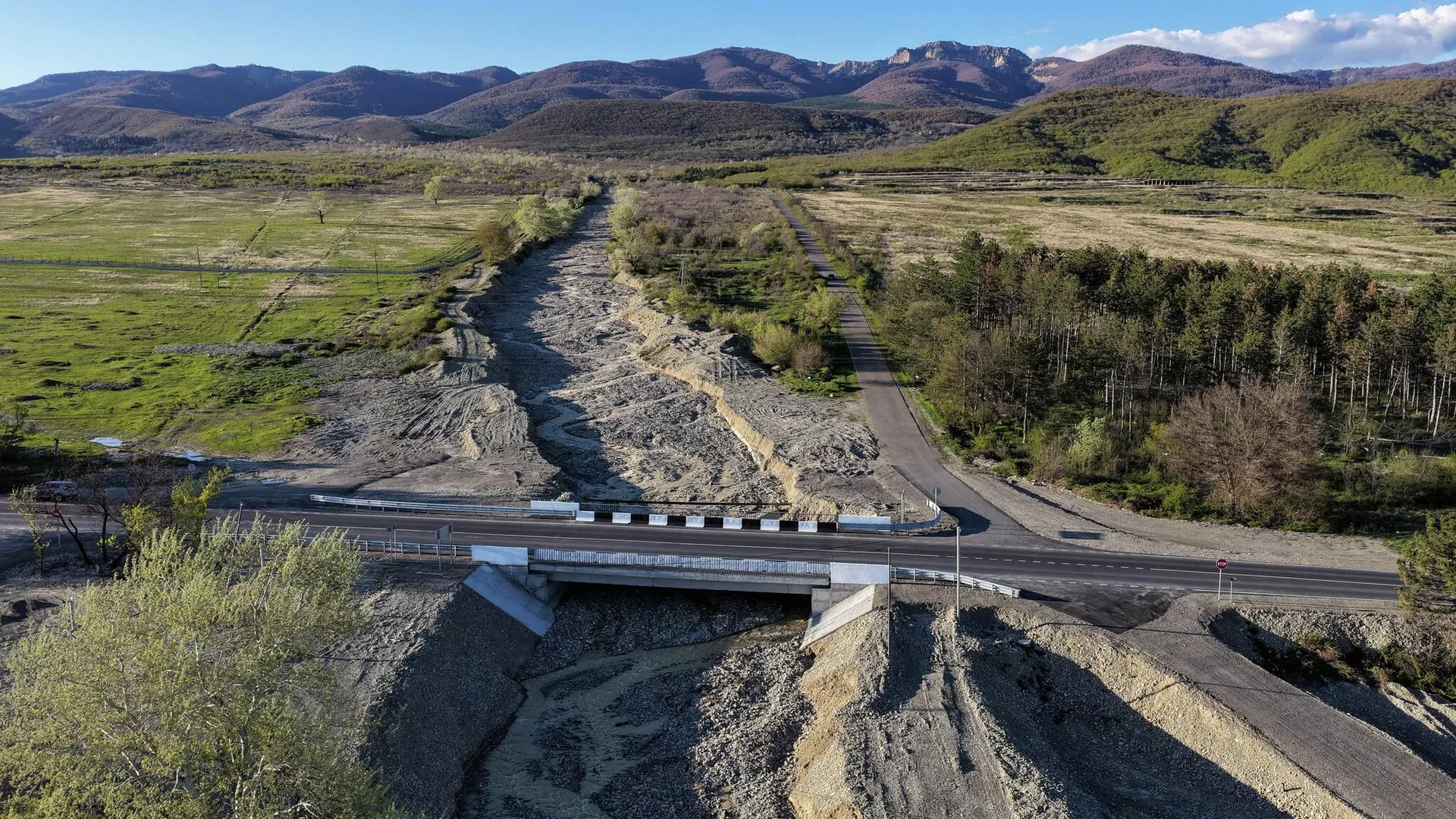 Новый мост построен на дороге Тбилиси–Лагодехи