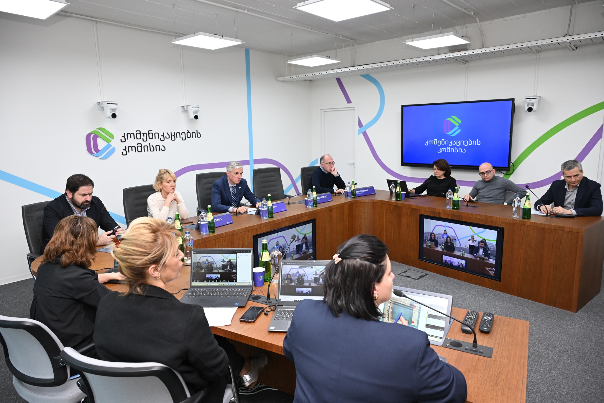 Комиссия по коммуникациям: телеканалы Pirveli, Formula и Mtavari нарушили закон «о вещании»